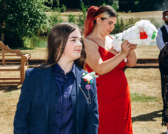 Pauline & Holly (141)