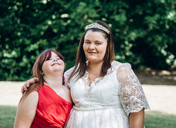 Pauline & Holly (170)