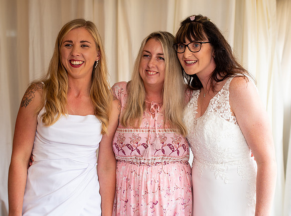 Megan & Hannah (94)