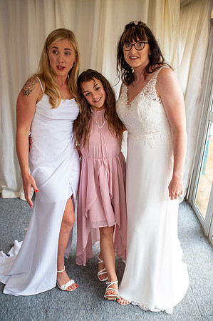 Megan & Hannah (95)