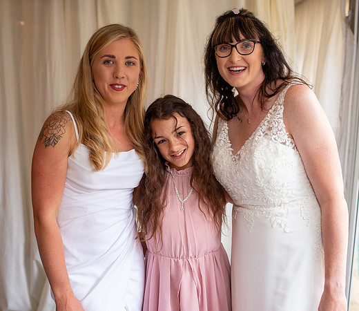 Megan & Hannah (96)