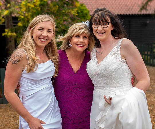 Megan & Hannah (103)